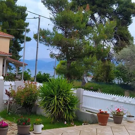 Holiday home λαμπίρι House *